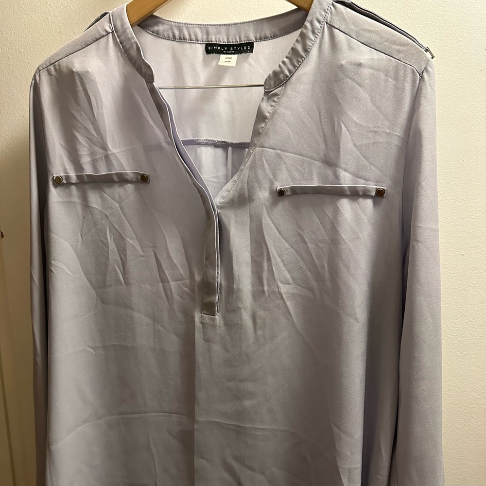 6 Various Dress shirts + button ups - less than $5 each great deal!